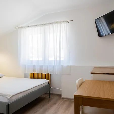 Quarto em Acomodações Particulares Bosman - 100m Od Plazy