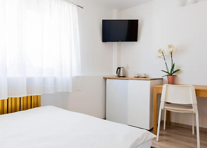 Bosman - 100m Od Plazy